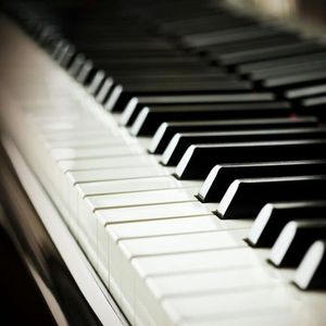 少妇自慰，自己插
