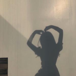 少妇自慰，自己插
