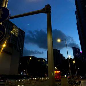 少妇自慰，自己插
